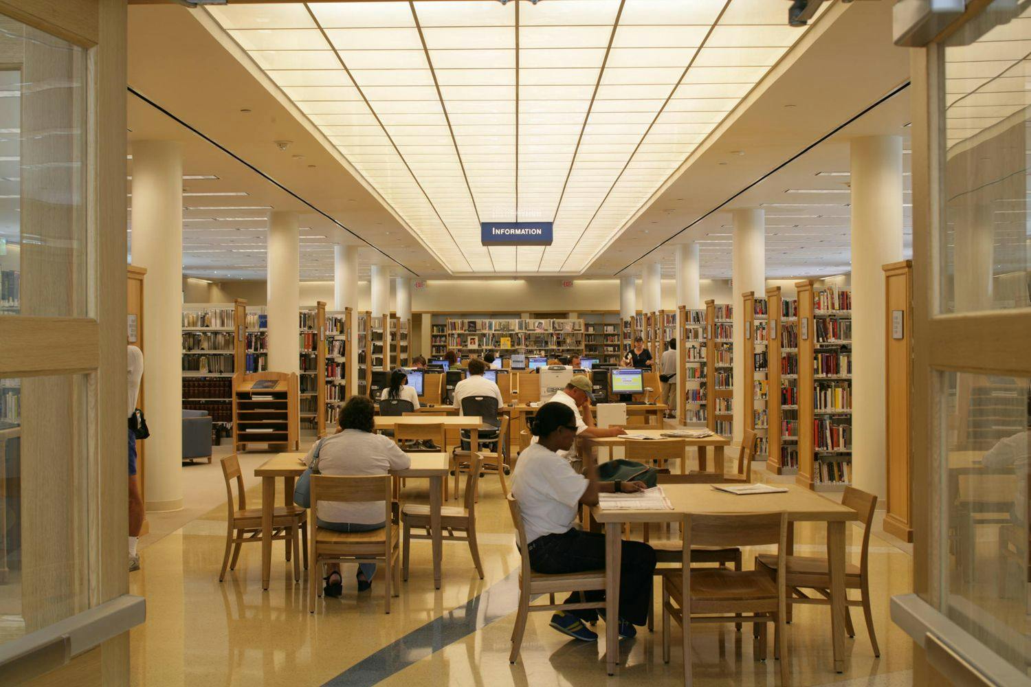 Photo Miami Beach Regional Library - 3