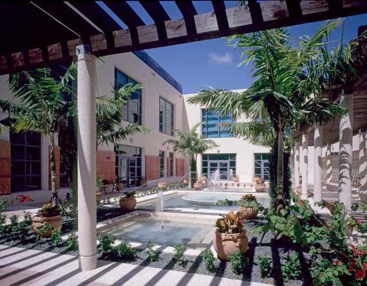 Photo Miami Beach Regional Library - 8