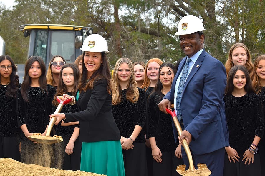 Horizon West Ground Breaking - Mayor & Commissioner thumbnail image.