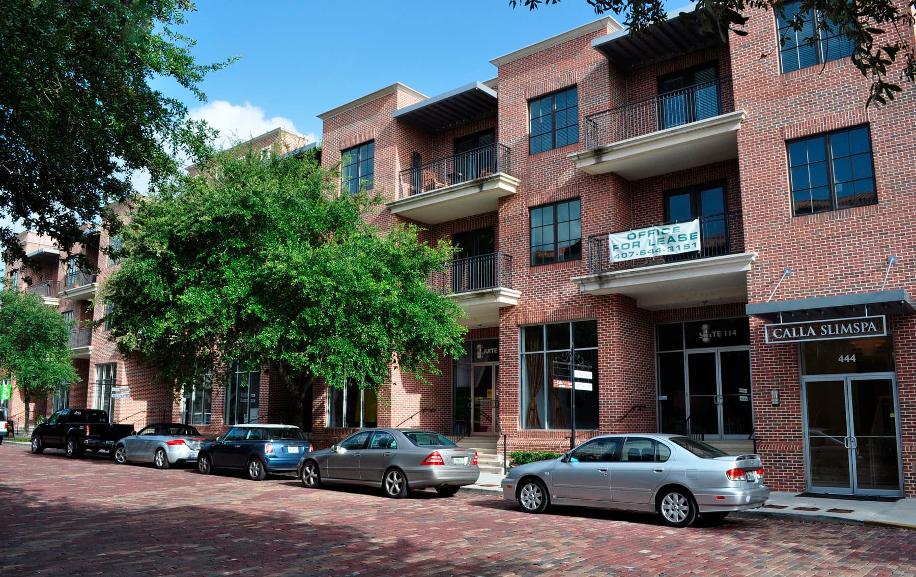 Photo 450 West New England Avenue Mixed-Use Building - 2