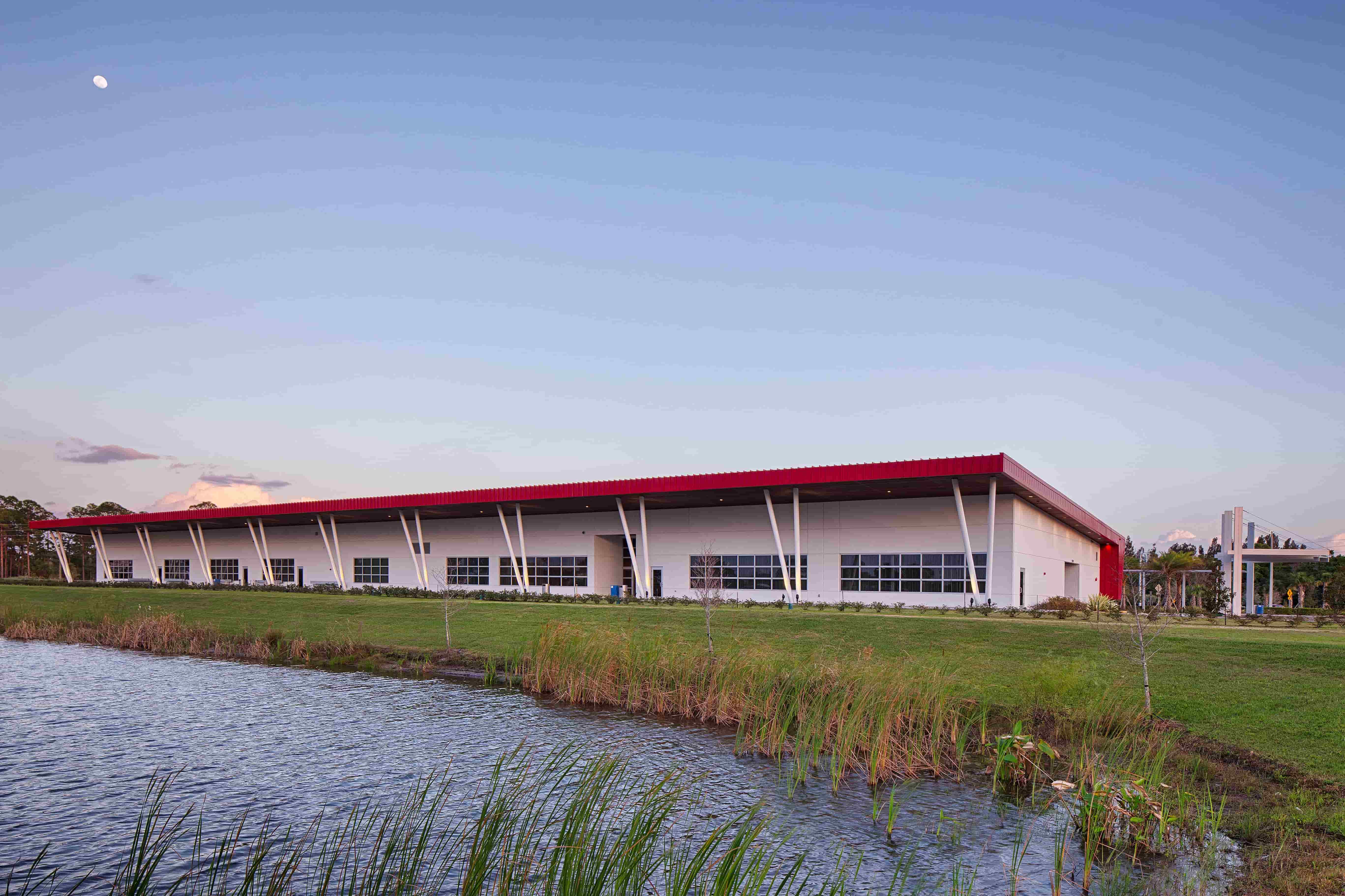 Photo Intergenerational Recreation Facility at South County Regional Park - 10